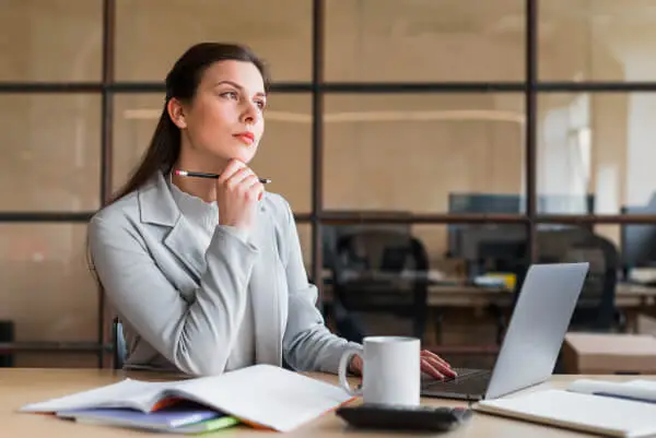 contemplating businesswoman sitt